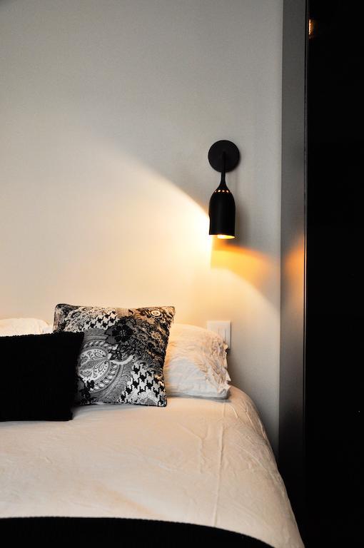 Duplex De Charme Au Coeur De Montmartre Apartment Париж Стая снимка